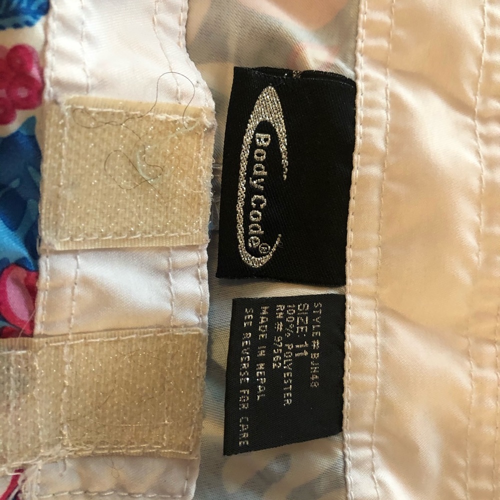Shorts - Picture 6 of 8